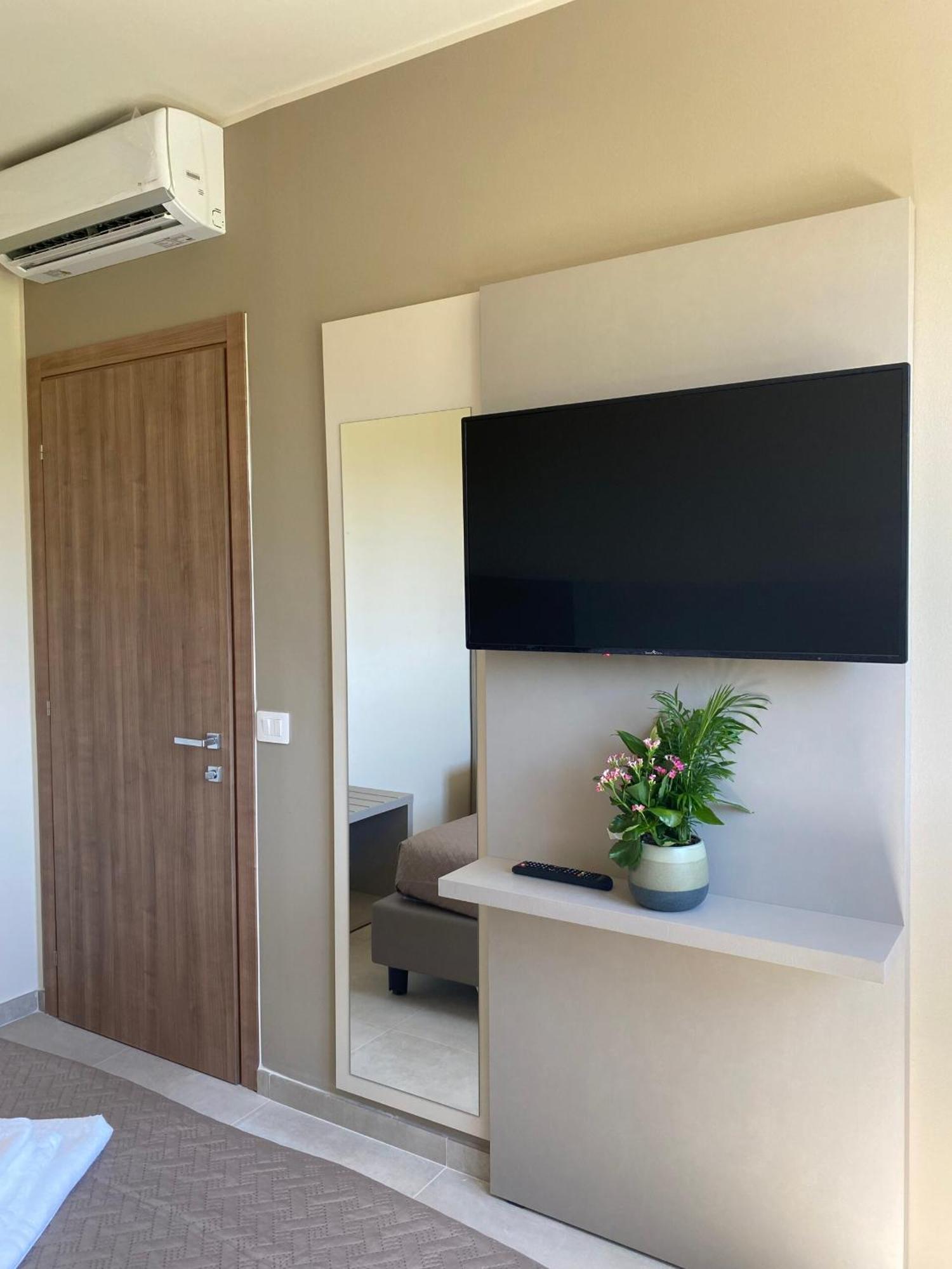 Residence Montefeltro La Torraccia Ngoại thất bức ảnh